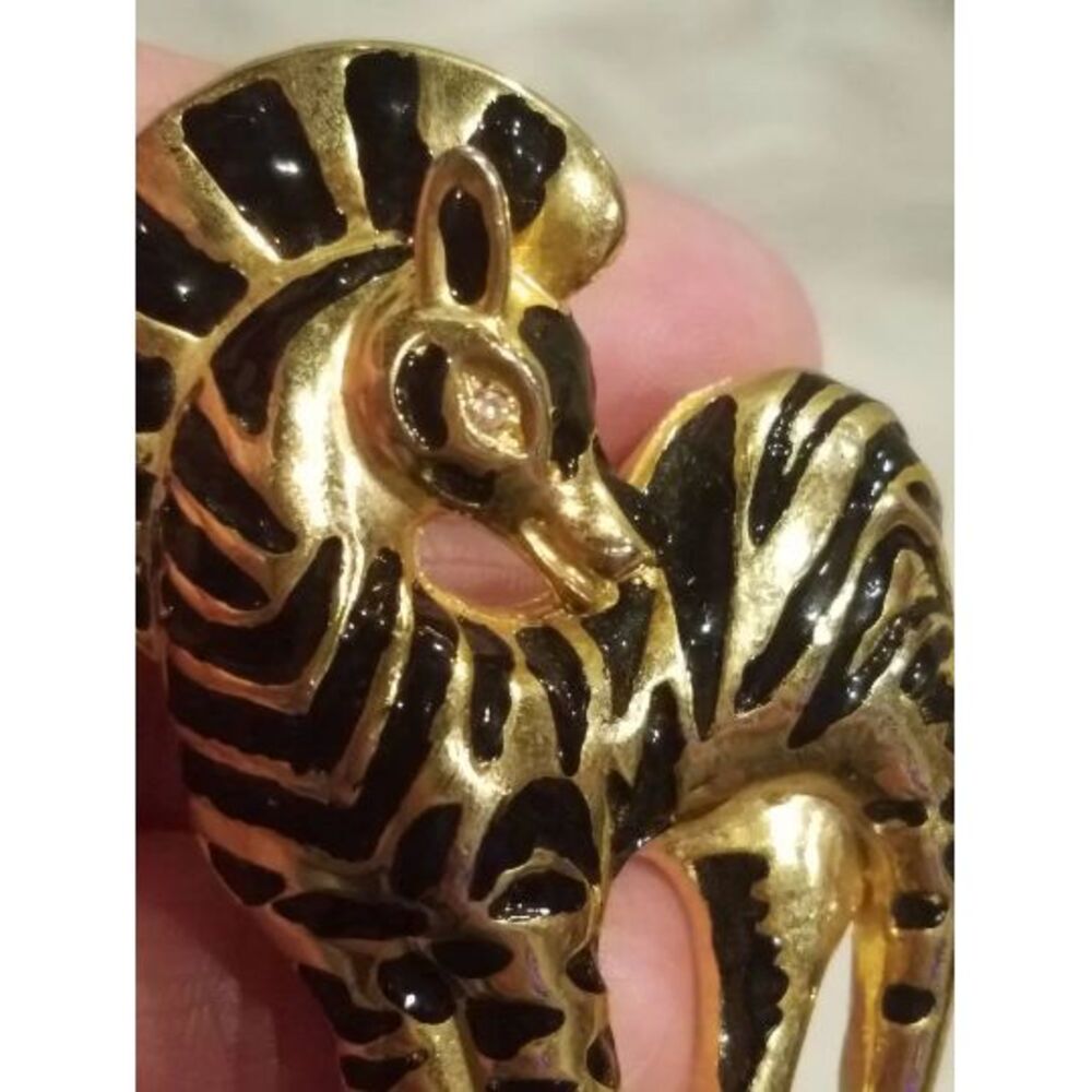Zebra brooch Pendant gold and black with rhinestone‎ eye. - Picture 2 of 6